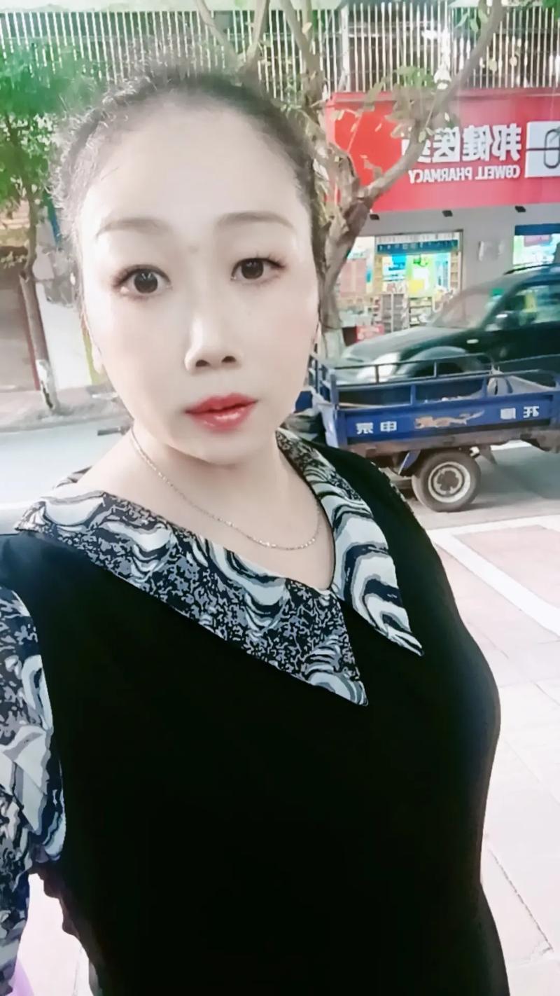 2005新澳门天天开好彩和妹妹冒名姐姐结婚与妹妹冒名姐姐结婚33年